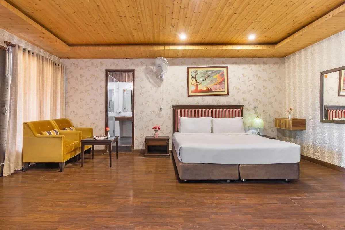 Maple Resort Chail 4*,