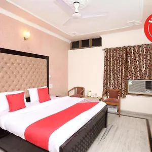 Hotel Oyo 5637 Majestic, Chandigarh